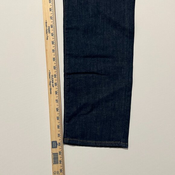 Peter Millar Jeans *NWT Pilot Mill Classic Fit Medium Wash Men's size 38x32 - Picture 4 of 9